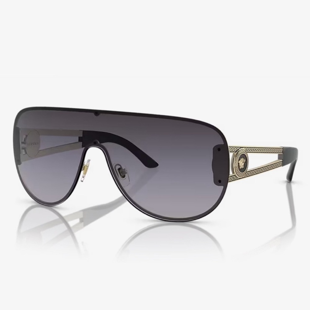 NWOT Versace Woman’s Black Sunglasses Model 2166 1252/6G 140 3N